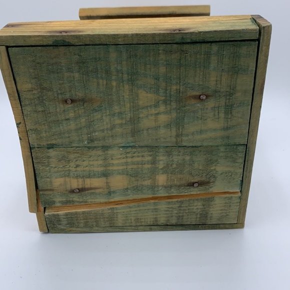 Antiques Birdhouse - Picture 8 of 11